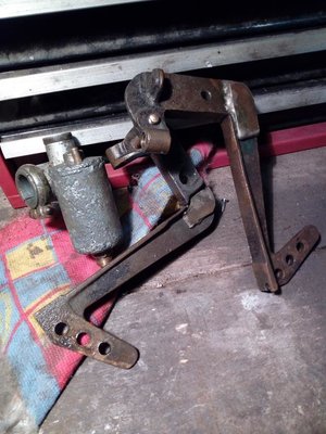 Old Bracket and carb