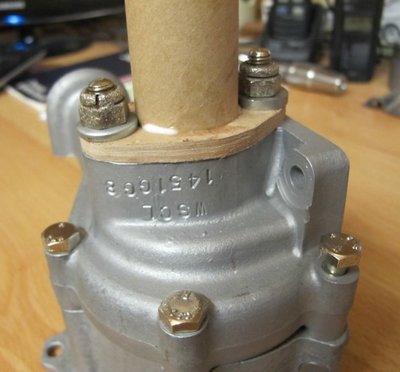 Seagull crank case WSCL 1451 GG8 cardboard mount leg.JPG