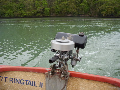 FVP8925 with 'new' dinghy.JPG
